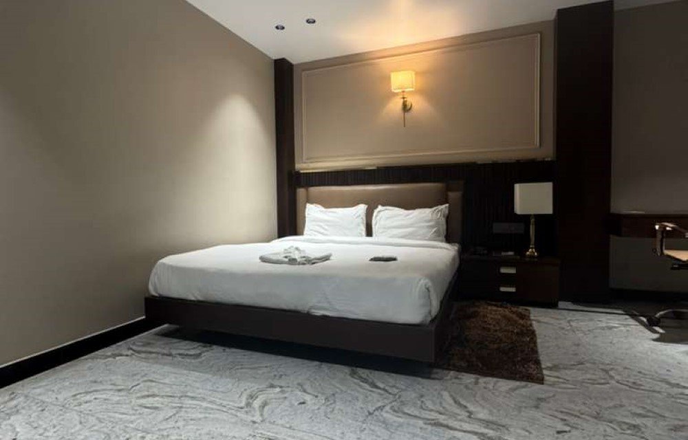 Elite Room